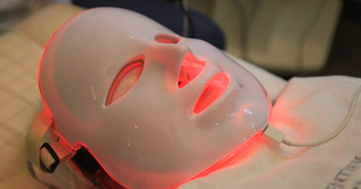 Red Light Therapy Benefits: What to Know for Home Use