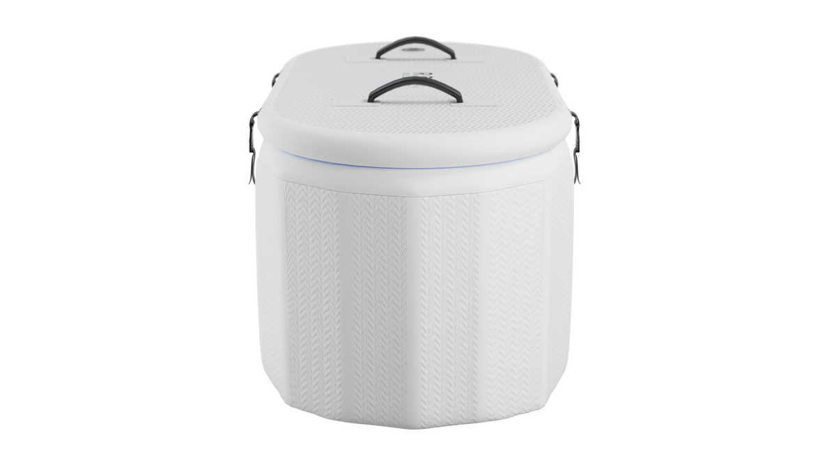RevX inflatable barrel with lid secured