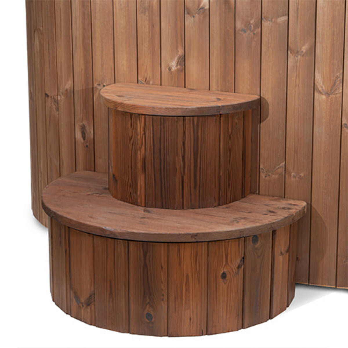SaunaLife S2N cold and hot immersion tub showing stairs