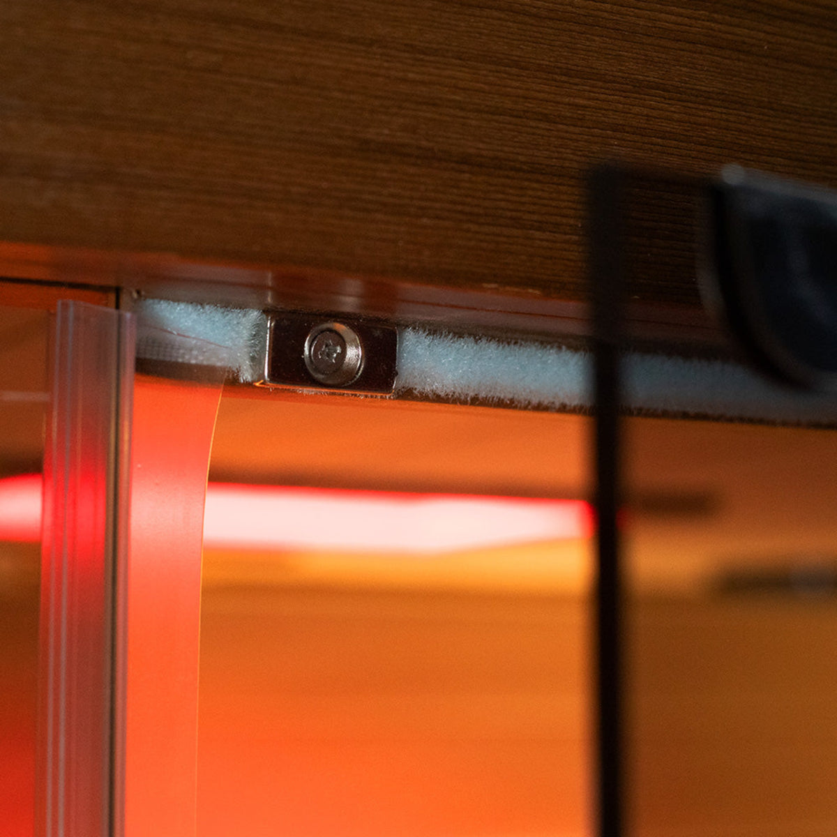 Wizzisaunas S03 3-person infrared sauna – iclose up view of upper door 