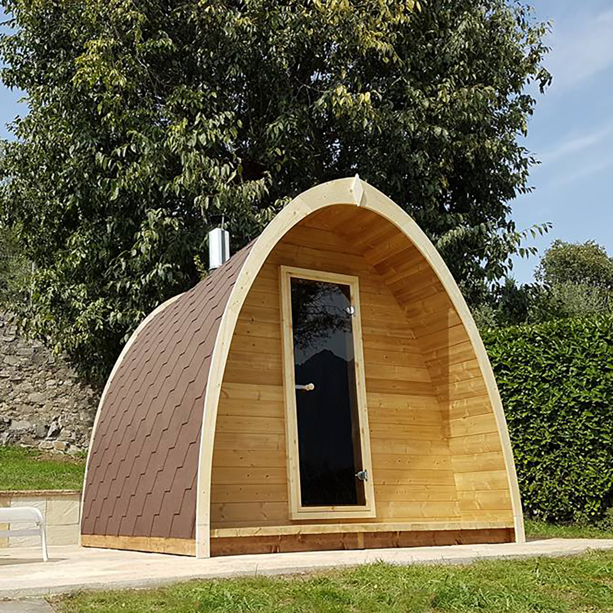 SaunaLife Model G3 Outdoor Sauna – side view showing arched roof profile